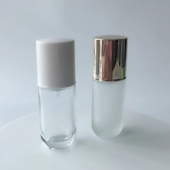 Fond rond de luxe 30g 50g 30ml 50ml 100ml pot de crème bouteille de pompe en verre transparent avec bouchon en acrylique de pompe en argent